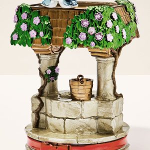 Snow White Pedestal 3-Wick Candle Holder